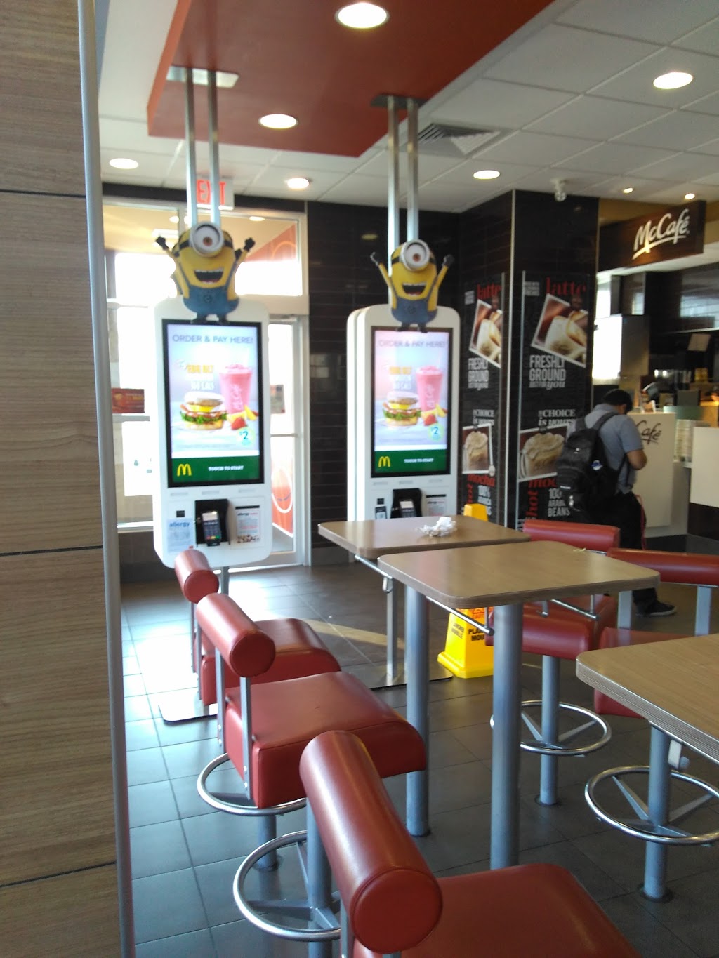 McDonalds | 460 St Davids Rd, St. Catharines, ON L2T 4C2, Canada | Phone: (905) 682-3993