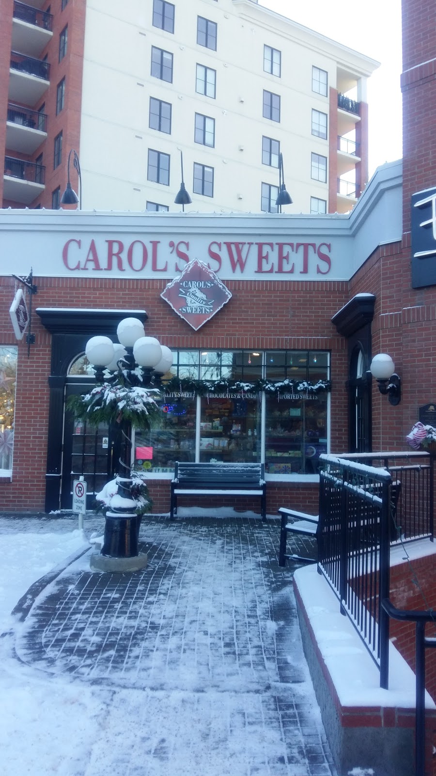 carols quality sweets ltd | 12519 102 Ave, Edmonton, AB T5N 0M3, Canada | Phone: (780) 433-8650