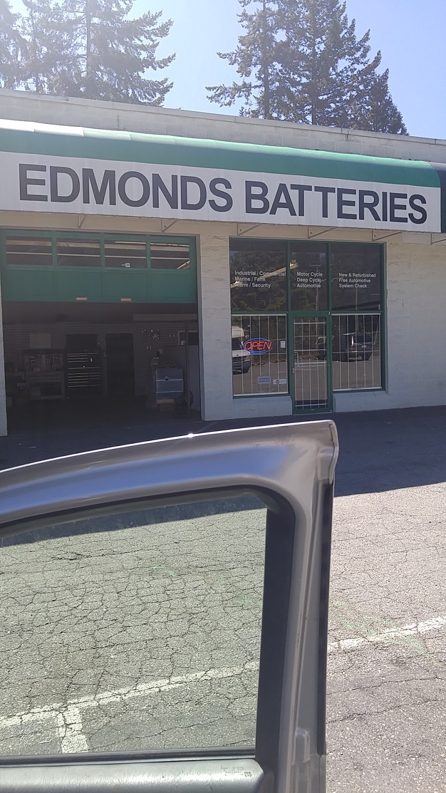 Edmonds Batteries | 6468 King George Blvd, Surrey, BC V3W 4Z3, Canada | Phone: (604) 596-8774