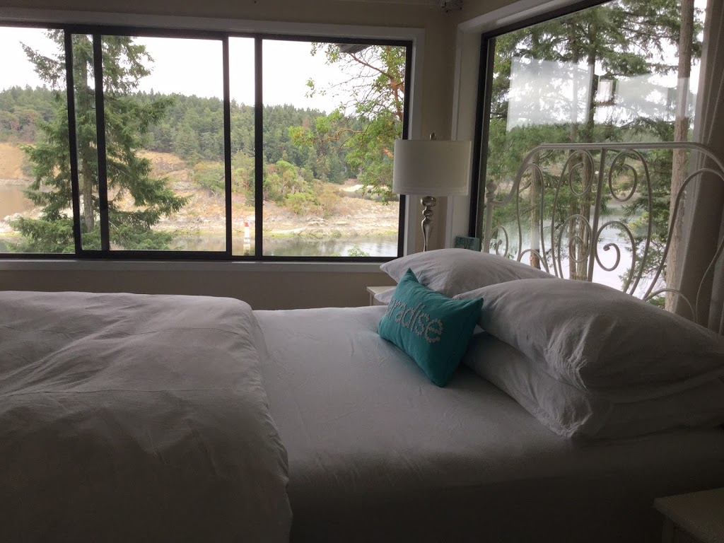 Salt Spring Waterfront B&B | 121 Scott Point Dr, Salt Spring Island, BC V8K 2R1, Canada | Phone: (250) 815-5150