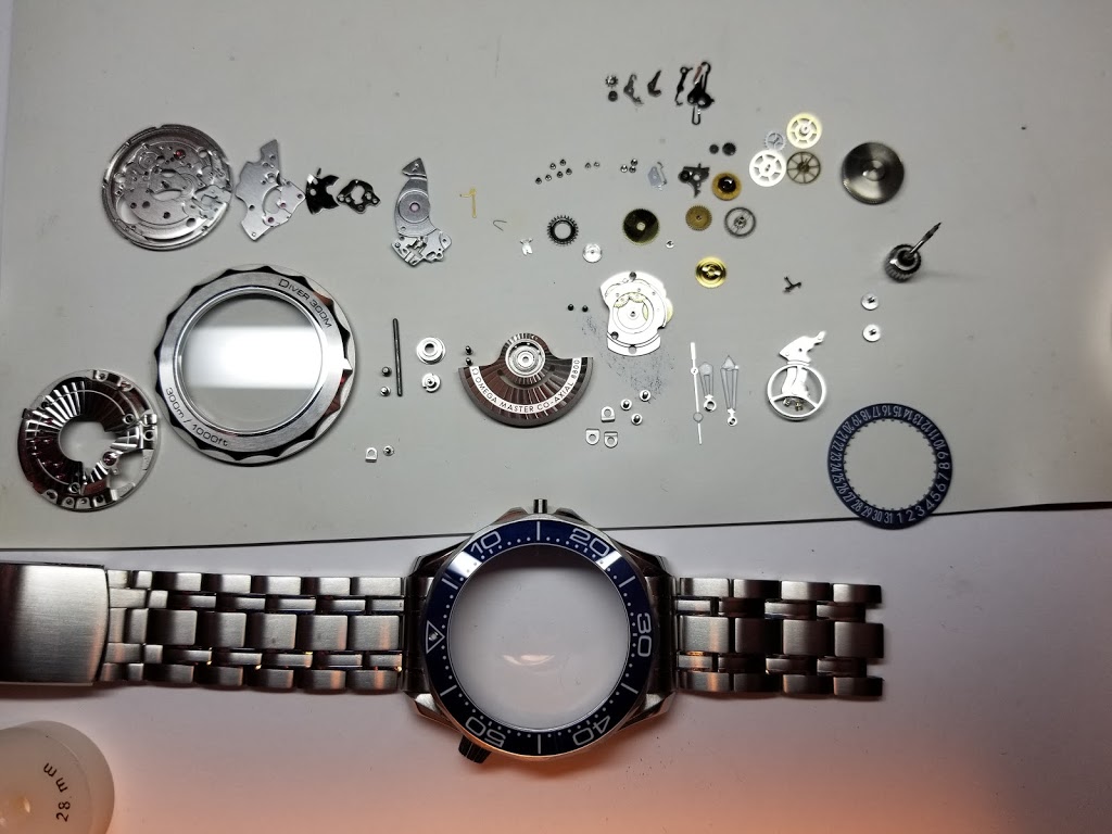 Renown Watch Services | 8 Westfield Dr, Whitby, ON L1P 0E7, Canada | Phone: (289) 892-7786