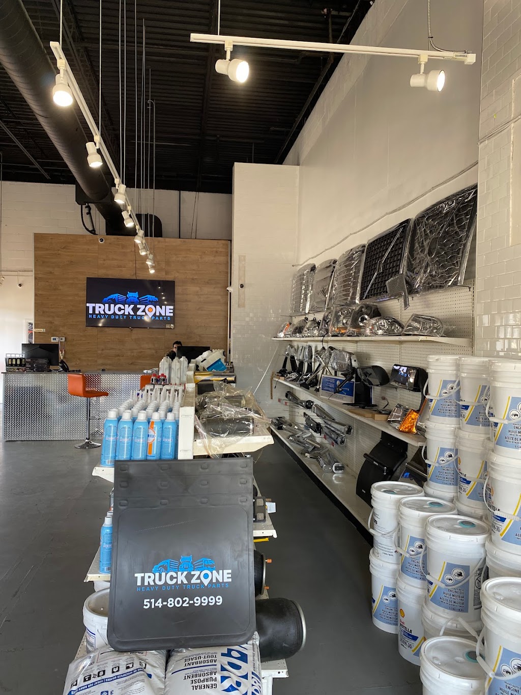 Truck zone | 2362 46e Avenue, Lachine, QC H8T 2P3, Canada | Phone: (514) 802-9999