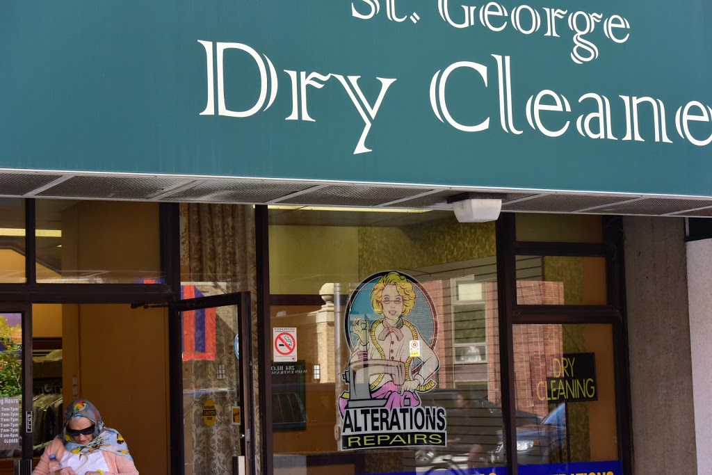 St George Dry Cleaner | 337 Bloor St W, Toronto, ON M5S 1W7, Canada | Phone: (416) 977-0207