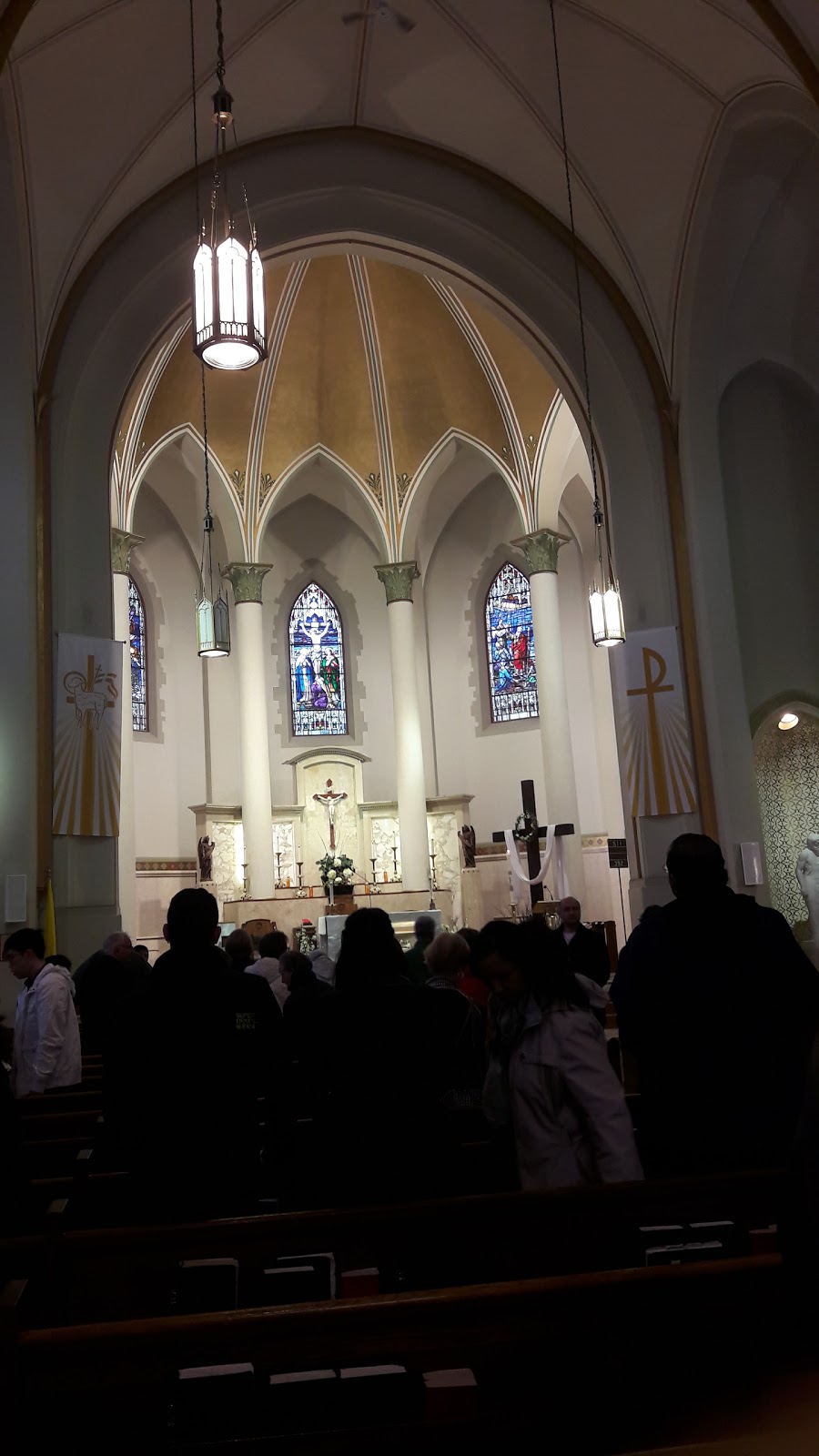 Blessed Sacrament Church | 24 Cheritan Ave, Toronto, ON M4R 1S4, Canada | Phone: (416) 481-2256