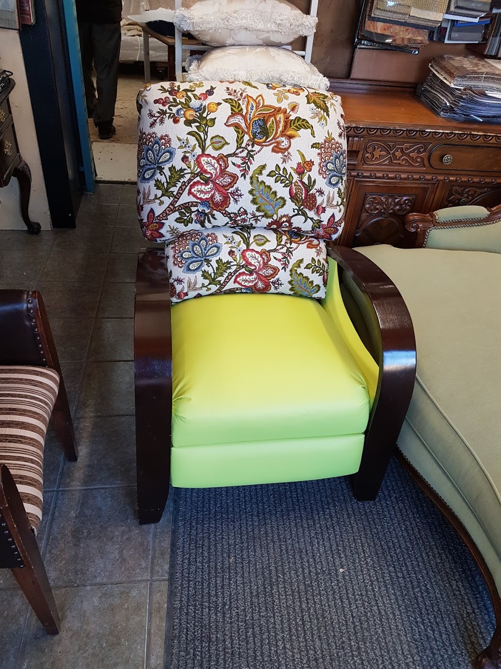 Eric Upholstering | 2036 Eglinton Ave W, York, ON M6E 2K5, Canada | Phone: (416) 781-1163