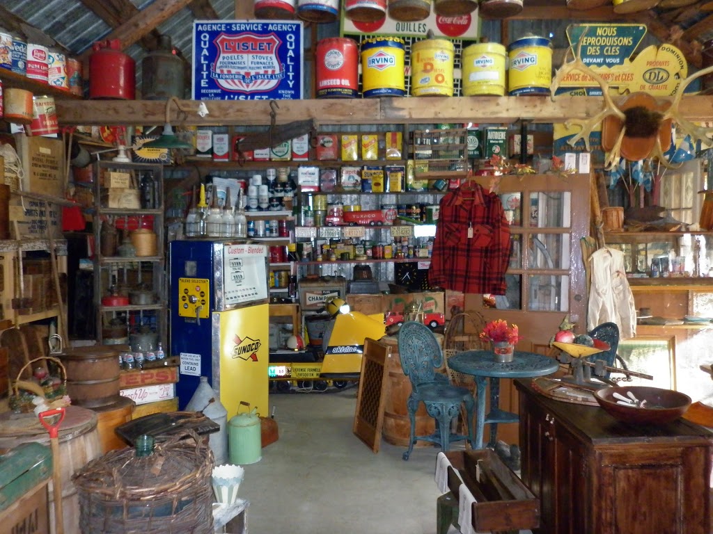 antiquites lauraine gaudet | 149 rte 261 nord, Maddington Falls, QC G0Z 1C0, Canada | Phone: (819) 740-1509