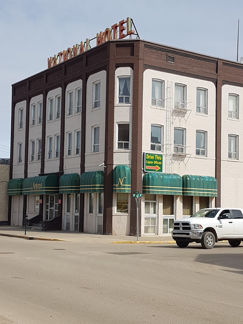 National Hotel | 906 1 Ave W, Prince Albert, SK S6V 4Y2, Canada | Phone: (306) 763-2671
