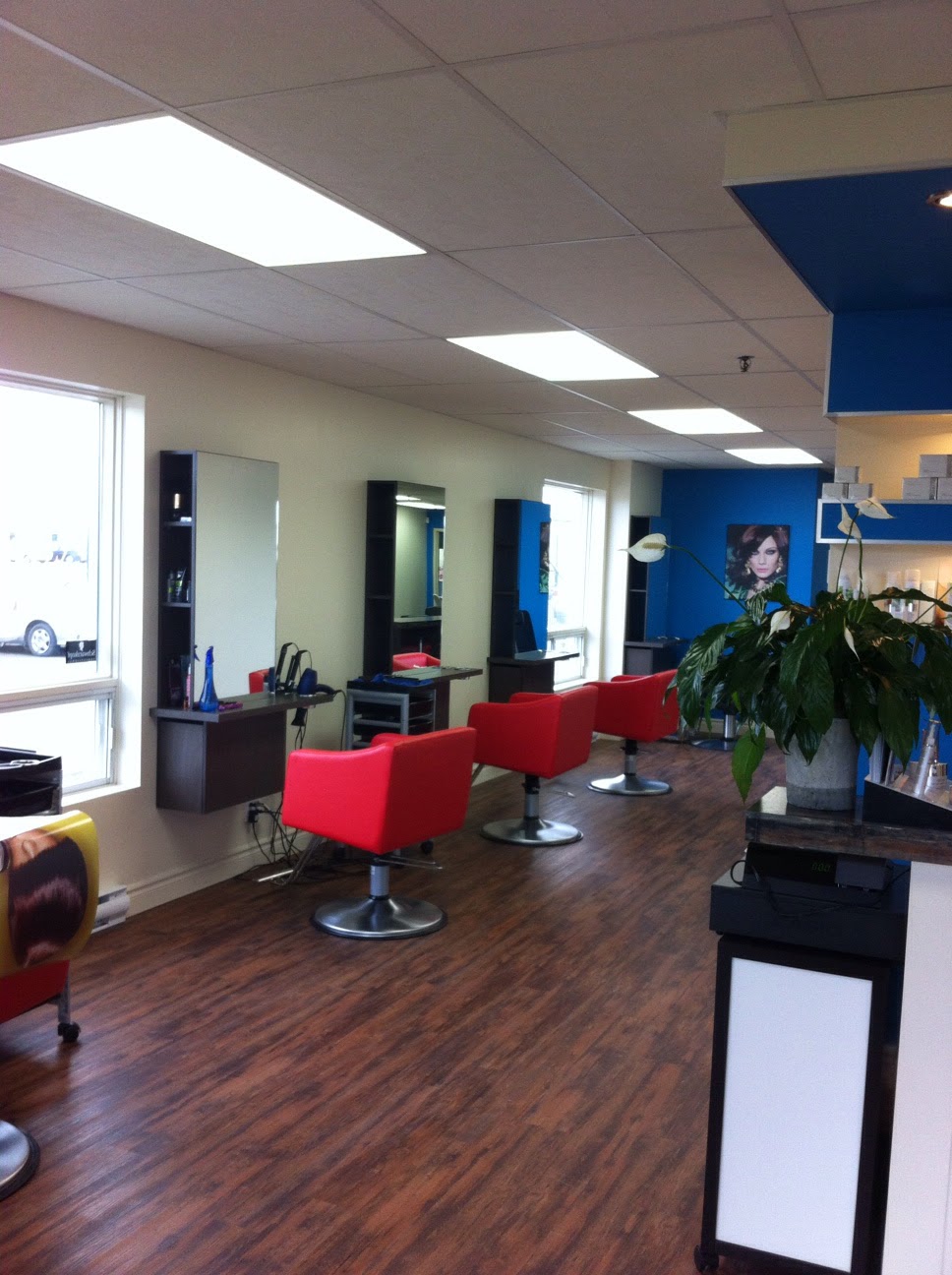 Coiffure Esthétique Uniq | 400 Rue Miner, Cowansville, QC J2K 3Y7, Canada | Phone: (450) 955-3266