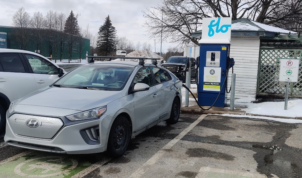 Flo Charging Station | 408 Bd Marie Victorin, Kingsey Falls, QC J0A 1B0, Canada | Phone: (844) 825-3356