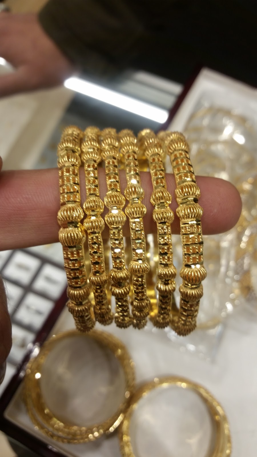 Lahore Jewellers | 7120 Airport Rd, Mississauga, ON L4T 2G8, Canada | Phone: (905) 673-3999