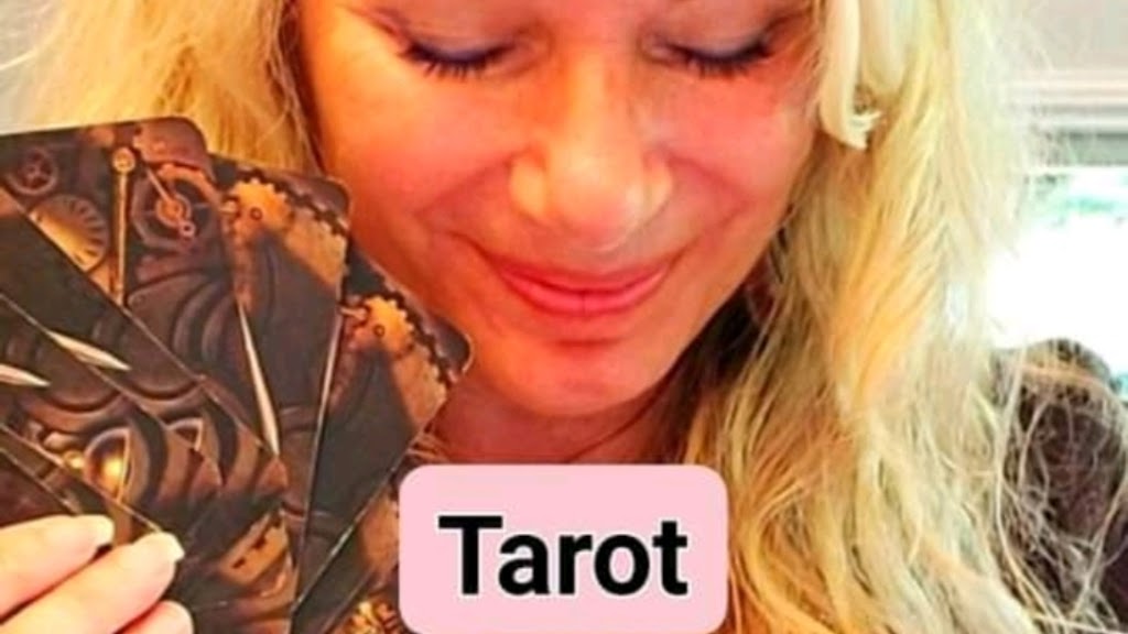 Avec Marie/Tarot du coeur | 285 Chem. des Faitières, Piedmont, QC J0R 1K0, Canada | Phone: (438) 884-8141