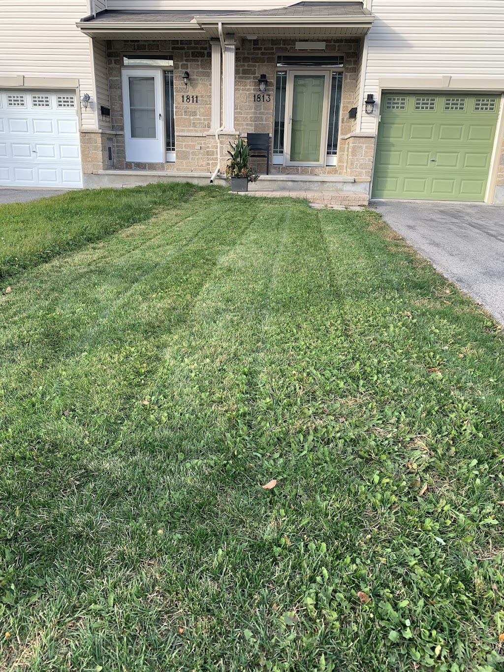 Ashdown Lawn Care | Arrowgrass Way, Orléans, ON K4A 0C7, Canada | Phone: (613) 218-2490