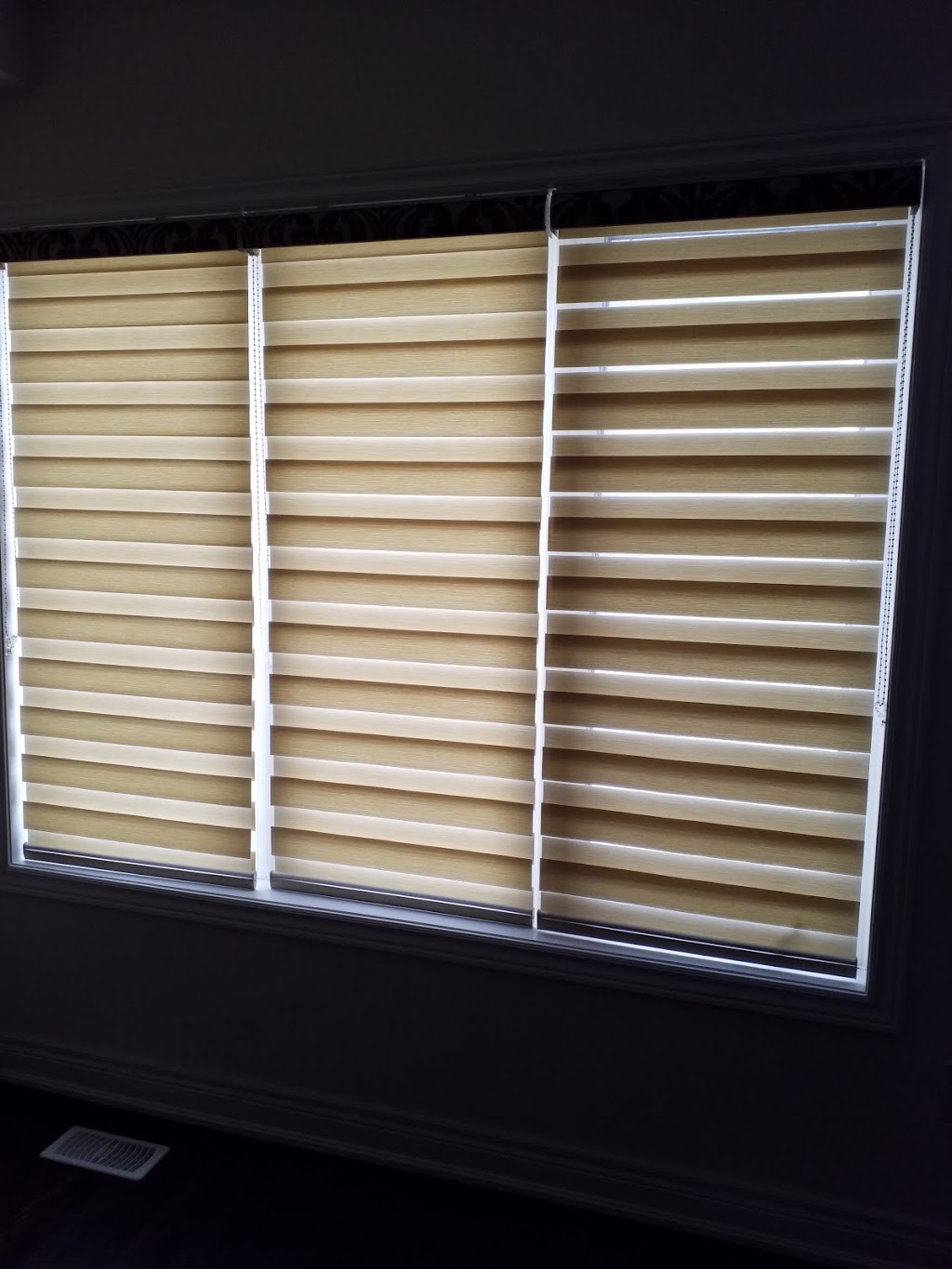 KK3 Window Covering | 20 Maritime Ontario Blvd Unit 9, Brampton, ON L6S 0E7, Canada | Phone: (647) 330-0900