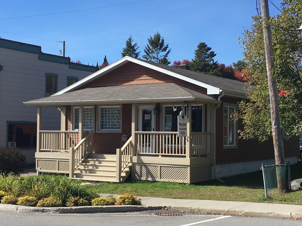 RE/MAX Bonjour-Etienne Savard | 2515 Rue de lÉglise, Val-David, QC J0T 2N0, Canada | Phone: (819) 322-3666