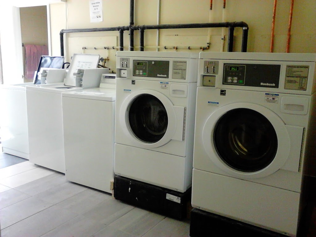 Wash & Go Laundromat Express | 417 54 Ave NW, Calgary, AB T2K 1B2, Canada | Phone: (587) 349-3464