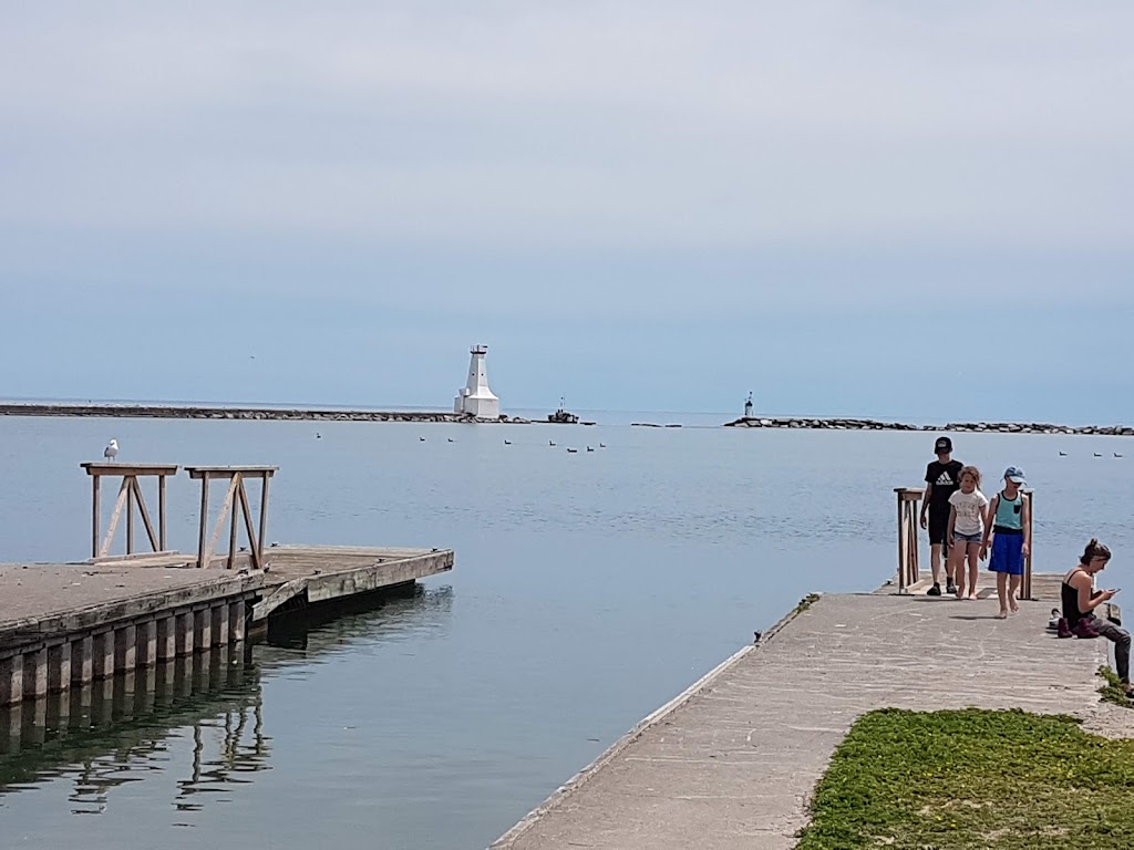 Cobourg boat launch ramp | 116 Hibernia St, Cobourg, ON K9A 3J8, Canada | Phone: (905) 372-2397