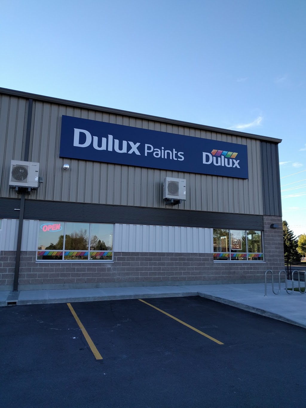 Dulux Paints | 109 Iber Rd #1, Stittsville, ON K2S 1E7, Canada | Phone: (613) 831-1824