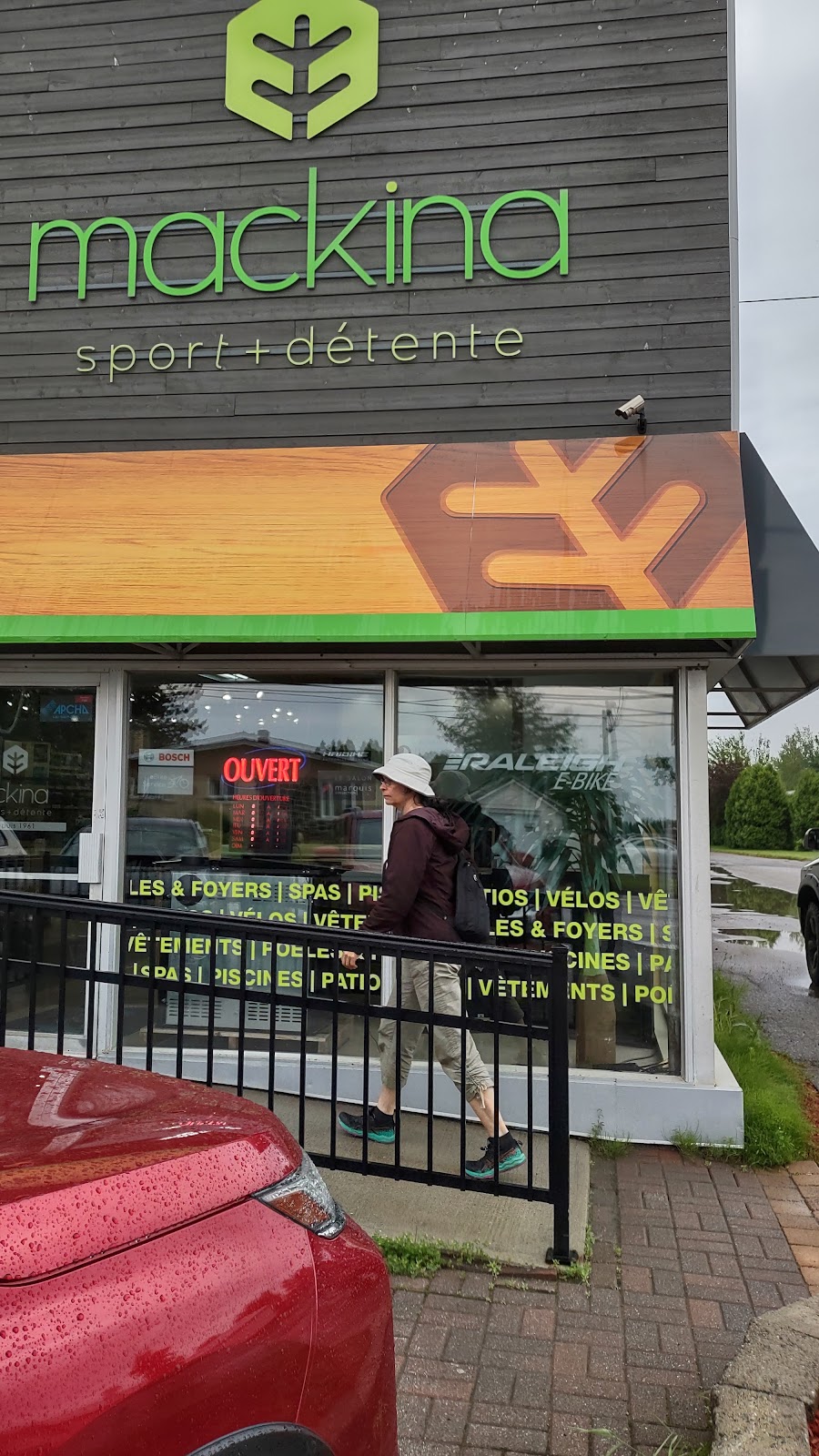 Mackina Sport et Détente | 2385 du, Av. du Pont S Local 102, Alma, QC G8B 5V2, Canada | Phone: (418) 662-7666