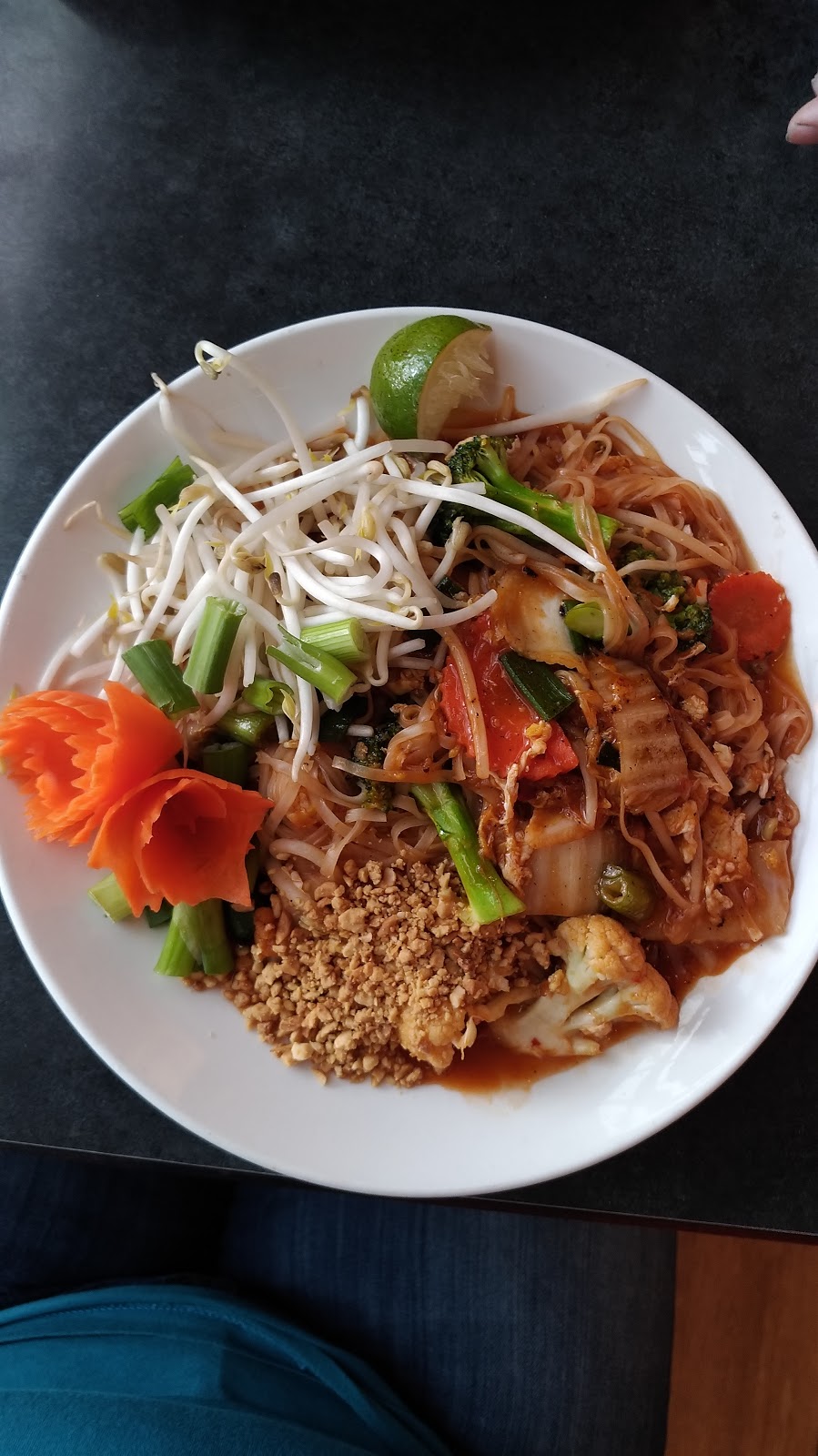 Tropical Thai | 2745 Veterans Memorial Pkwy #137, Victoria, BC V9B 3B2, Canada | Phone: (250) 478-5455