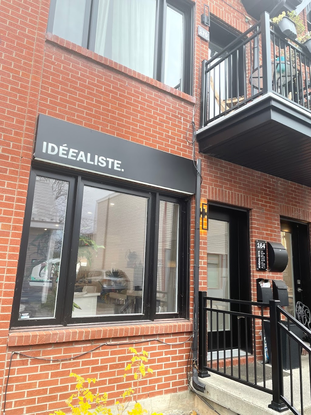 IDÉEALISTE. Lagence. | 164 Chem. de Saint-Jean, La Prairie, QC J5R 2J6, Canada | Phone: (450) 659-2272