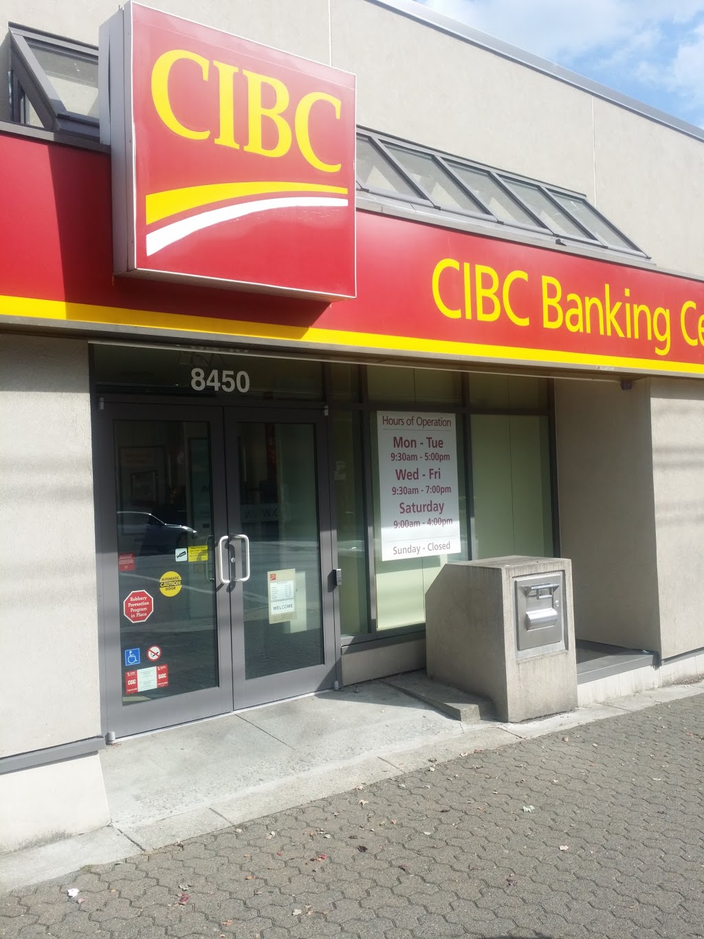 CIBC Branch with ATM | 8450 Granville St, Vancouver, BC V6P 4Z7, Canada | Phone: (604) 257-1120