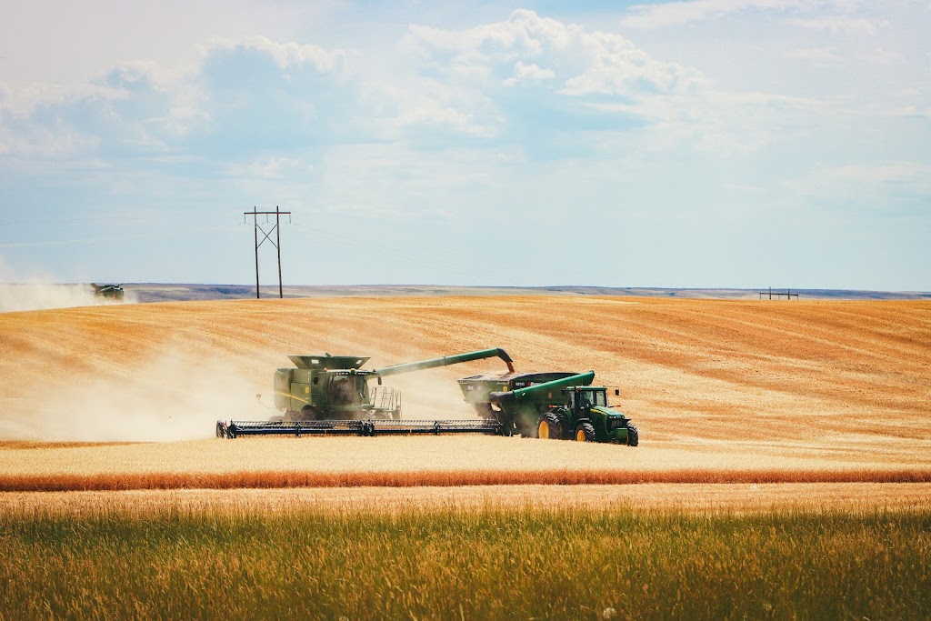 Van Driesten Harvesting Ltd. | 146 Manning Ave, Fort Macleod, AB T0L 0Z0, Canada | Phone: (403) 331-8237