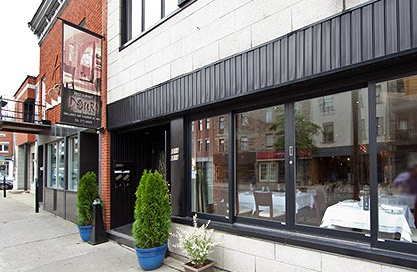 Douro | 6518 Boul St-Laurent, Montréal, QC H2S 3C6, Canada | Phone: (514) 273-6969