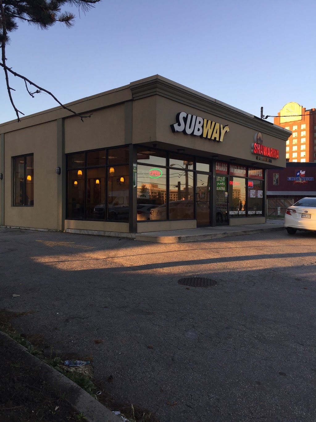 Subway | 936 Dixon Rd, Etobicoke, ON M9W 1J9, Canada | Phone: (416) 679-0808