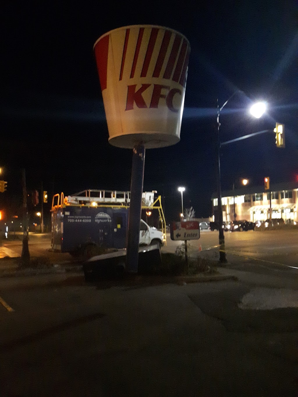 KFC | 70 First St, Collingwood, ON L9Y 1A3, Canada | Phone: (705) 445-0491