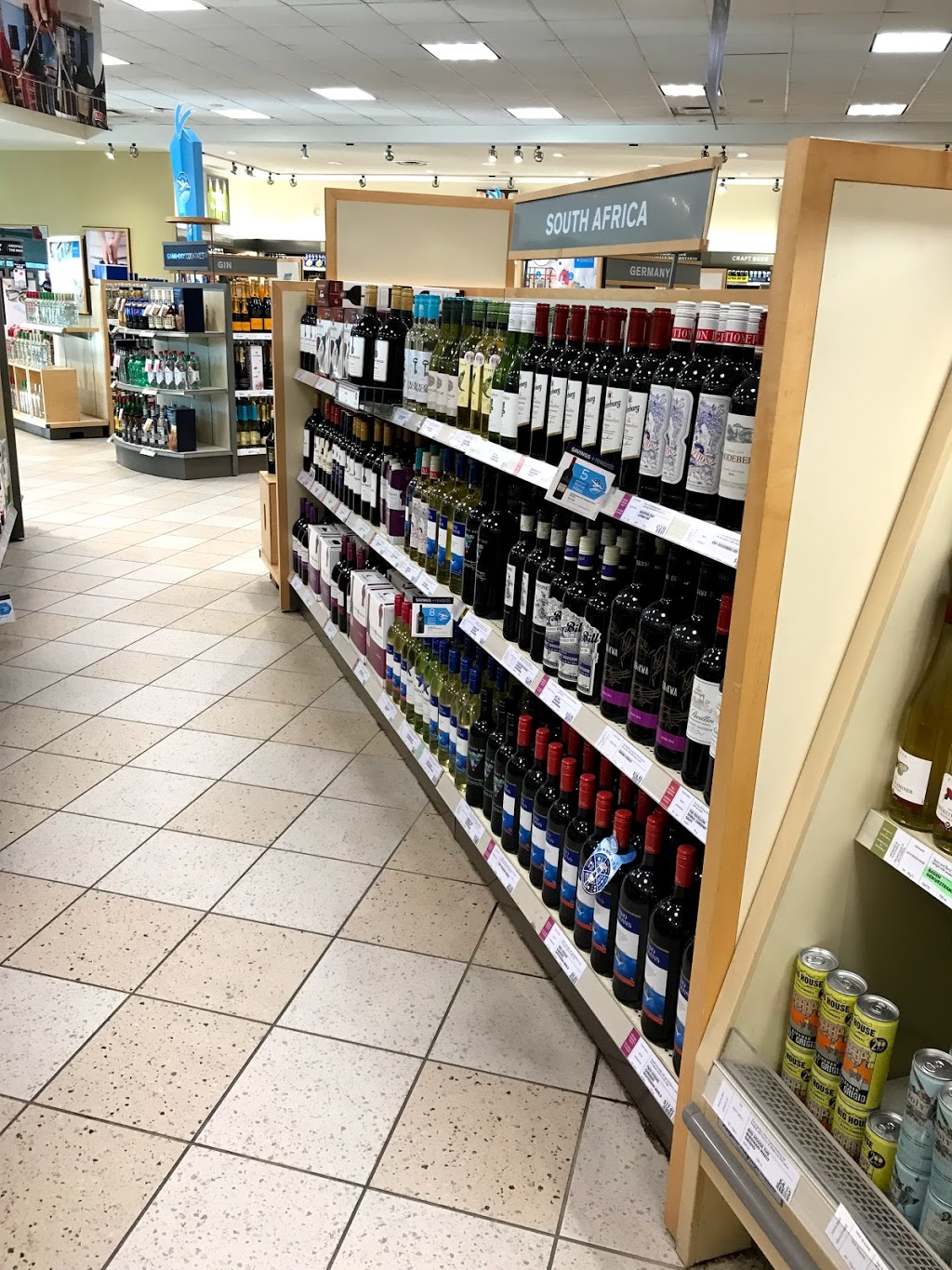 LCBO | 1520 Major Mackenzie Dr E, Richmond Hill, ON L4S 0A1, Canada | Phone: (905) 884-4700