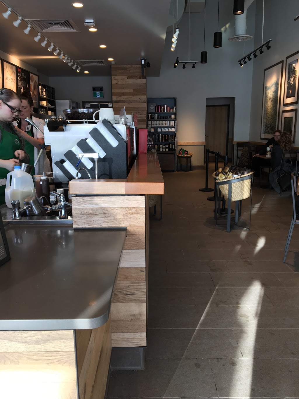 Starbucks | 935 St Albert Trail #405, St. Albert, AB T8N 4K6, Canada | Phone: (780) 399-8503