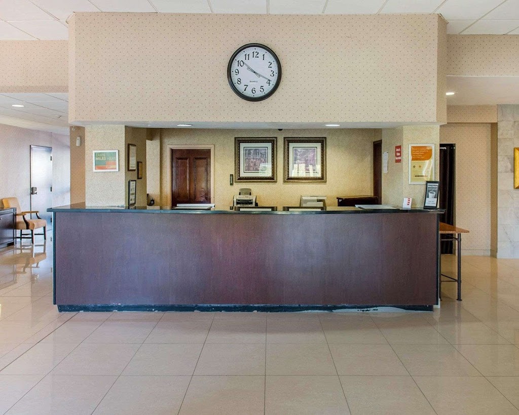 Econo Lodge Smiths Falls | 33 Centre St, Smiths Falls, ON K7A 3B8, Canada | Phone: (613) 283-5150