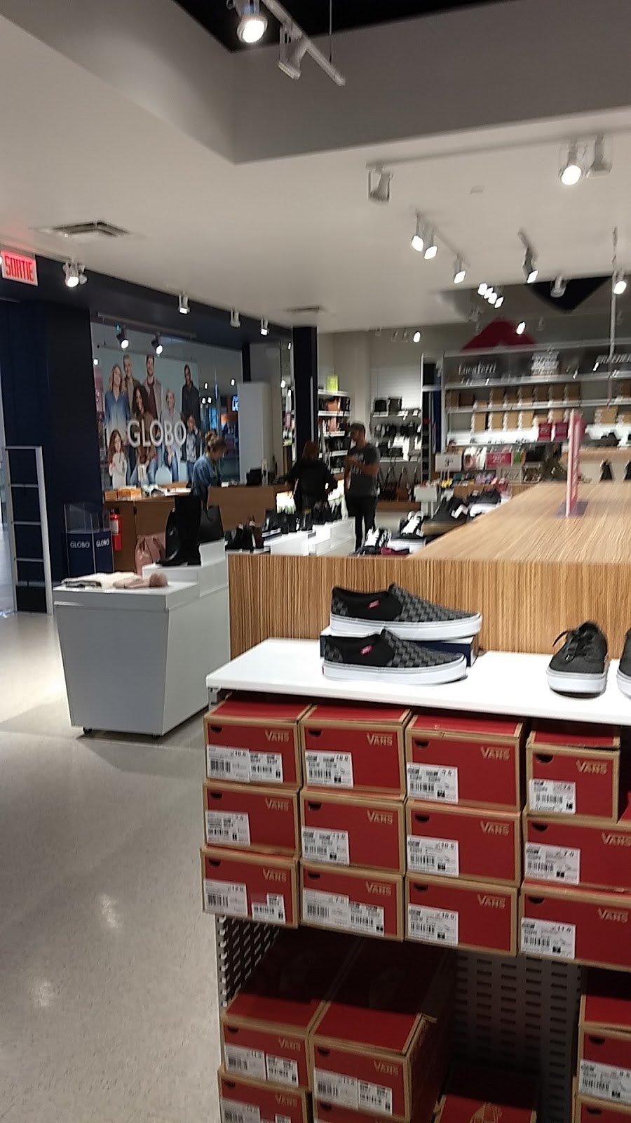 Globo Chaussures | 3050 Boul de Portland #00211, Sherbrooke, QC J1L 1K1, Canada | Phone: (819) 565-8465