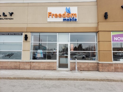 Freedom Mobile | Food Basics Plaza, 555 Essa Rd A25, Barrie, ON L4N 6A9, Canada | Phone: (705) 500-0903