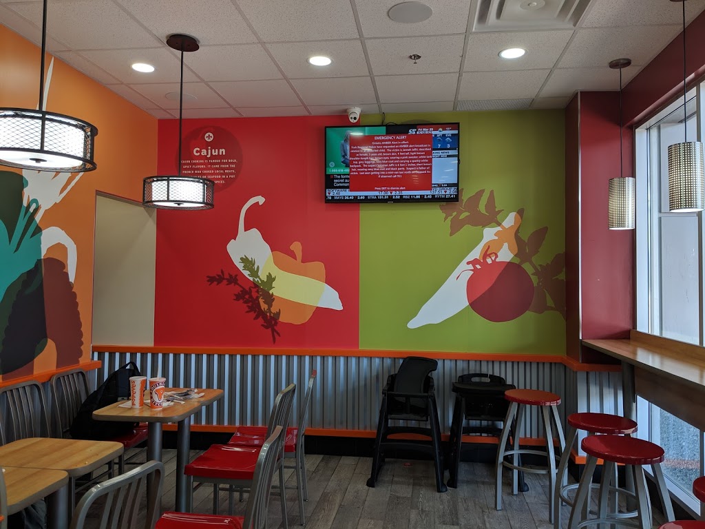 Popeyes Louisiana kitchen | 208 Queens Quay W # 5-6, Toronto, ON M5J 2Y5, Canada | Phone: (416) 368-9292