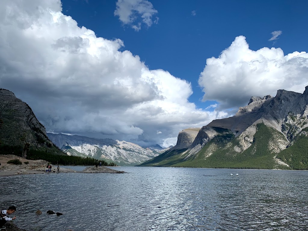 Lake Minnewanka Picnic Spot | Improvement District No. 9, AB T1L 1K2, Canada | Phone: (403) 762-1550