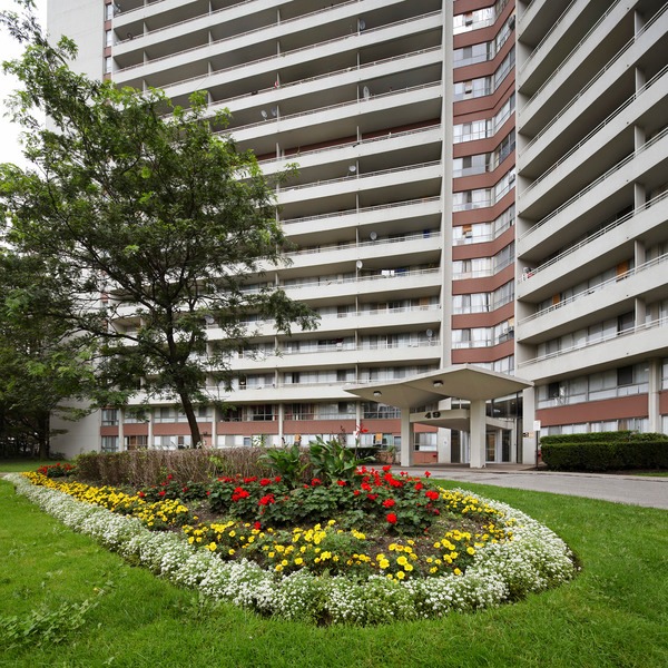 Rideau Towers | 49 Thorncliffe Park Dr, East York, ON M4H 1J6, Canada | Phone: (416) 423-7910