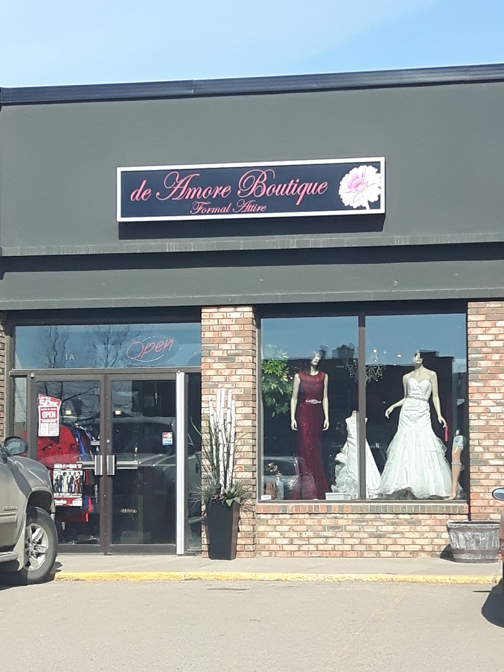 De Amore Boutique | 520 Central St W, Warman, SK S0K 4S0, Canada | Phone: (306) 249-2155