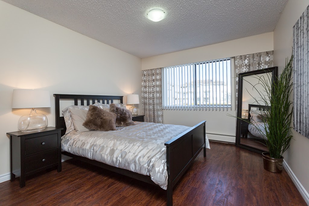 Colonial House Apartments | 435 Ash St, New Westminster, BC V3M 3N2, Canada | Phone: (604) 239-8884