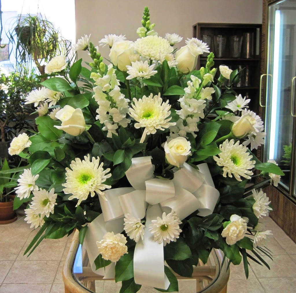 Funeral Tributes Flowers | 1960 Lawrence Ave E, Scarborough, ON M1R 2Z1, Canada | Phone: (416) 285-7130