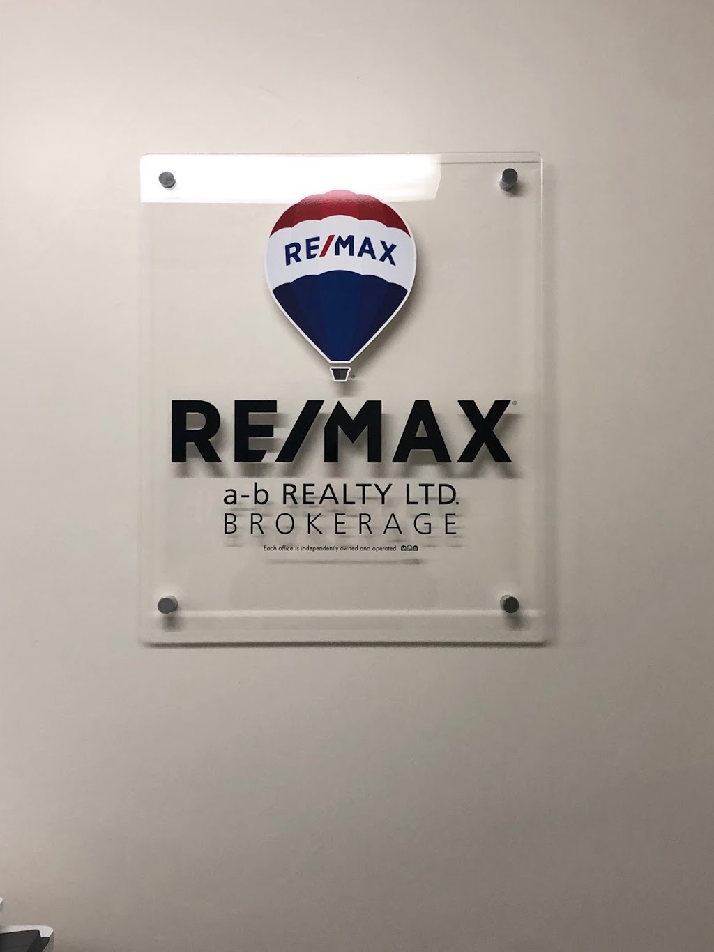 RE/MAX a-b Realty Ltd. | 210 Main St E, Otterville, ON N0J 1R0, Canada | Phone: (226) 242-1454