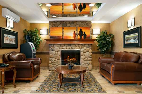 Days Inn & Suites by Wyndham Strathmore | 400 Ranch Market, Strathmore, AB T1P 0B2, Canada | Phone: (403) 934-1134