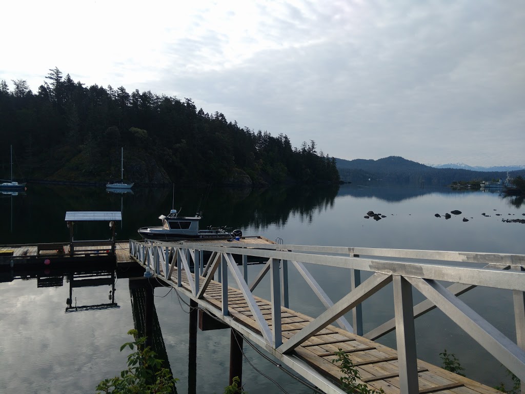 Vancouver Island Lodge | 5455 Sooke Rd, Sooke, BC V9Z 0C7, Canada | Phone: (250) 858-3611