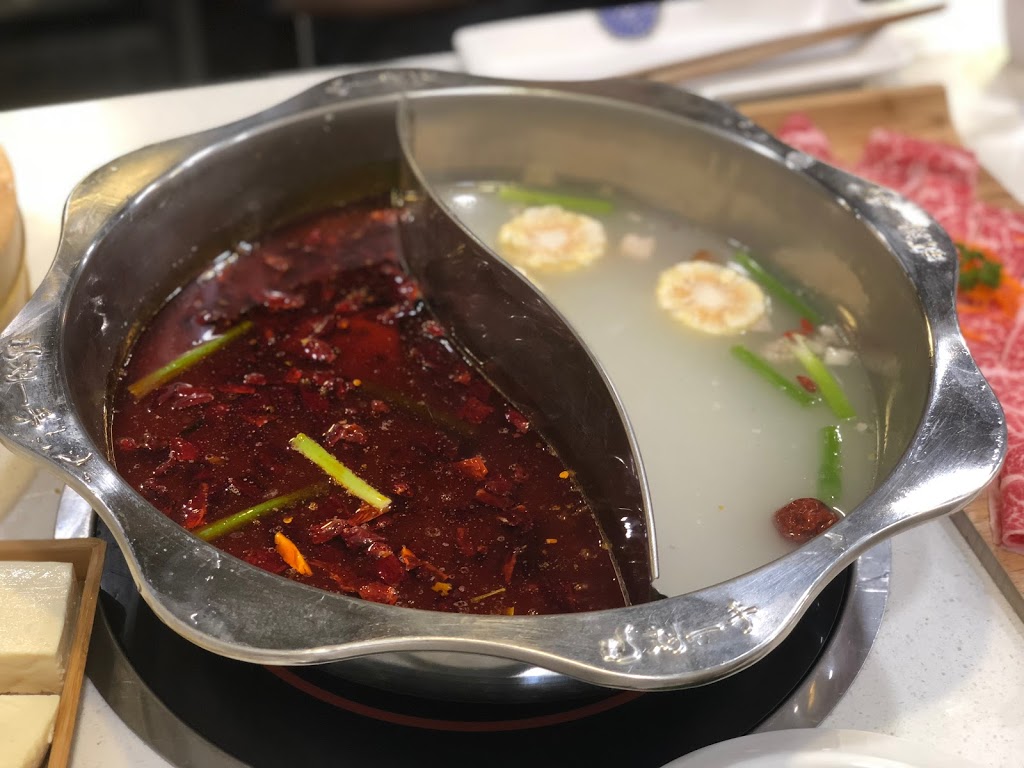 Liuyishou Hotpot Edmonton | 9700 105 Ave NW #168, Edmonton, AB T5H 4J1, Canada | Phone: (780) 425-8888