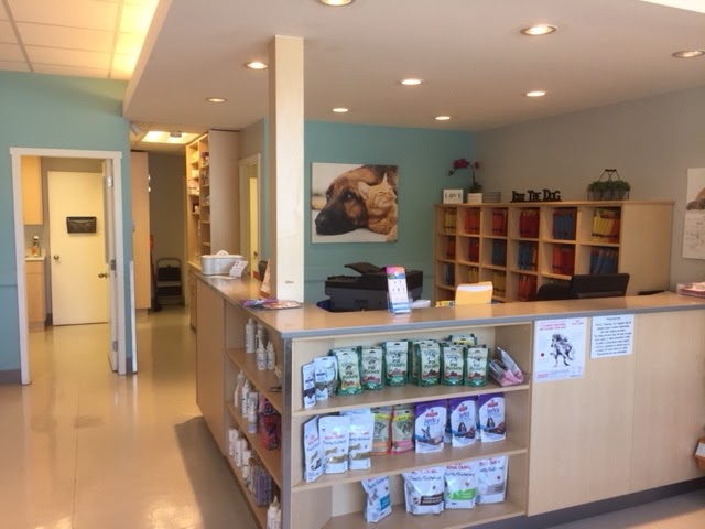 Lakehill Pet Clinic | 4082 Shelbourne St, Victoria, BC V8N 2A1, Canada | Phone: (250) 477-4730