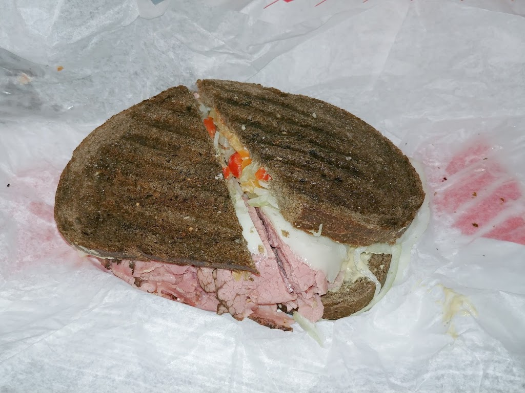 Kellys Deli | 30 Farnham Gate Rd, Halifax, NS B3M 4R8, Canada | Phone: (902) 457-8002