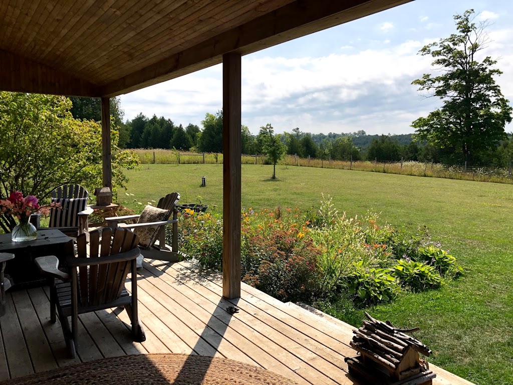 Traverston Retreat B&B | 494517 Traverston Rd, Markdale, ON N0C 1H0, Canada | Phone: (416) 525-2049