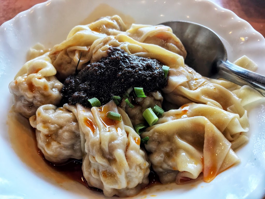 Longs Noodle House | 4853 Main St, Vancouver, BC V5V 3R9, Canada | Phone: (604) 879-7879