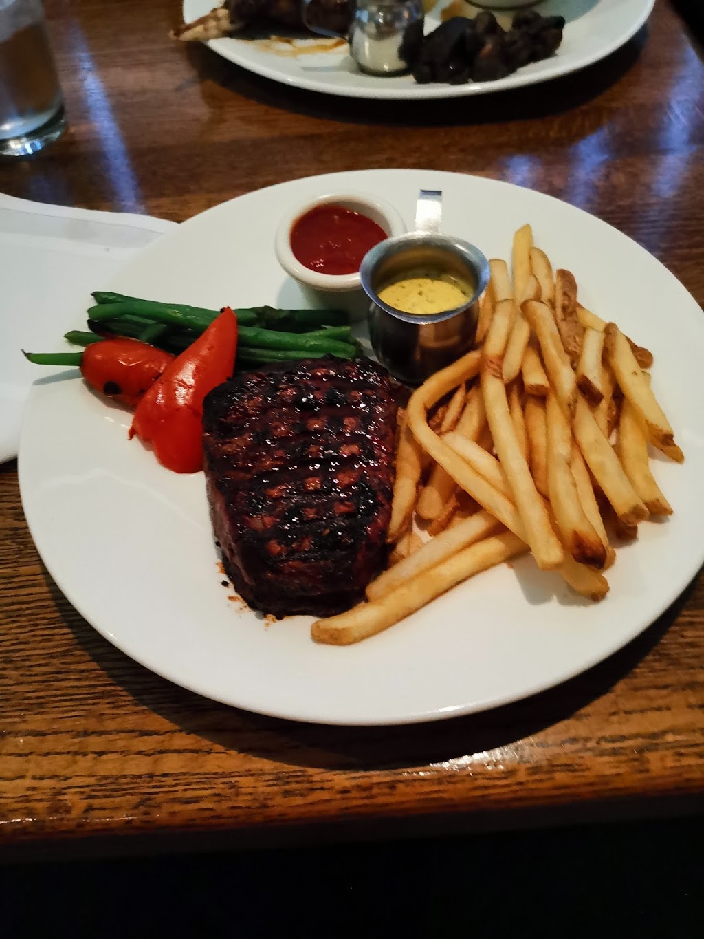 The Keg Steakhouse + Bar - Macleod Trail | 7104 Macleod Trail, Calgary, AB T2H 0L3, Canada | Phone: (403) 253-2534