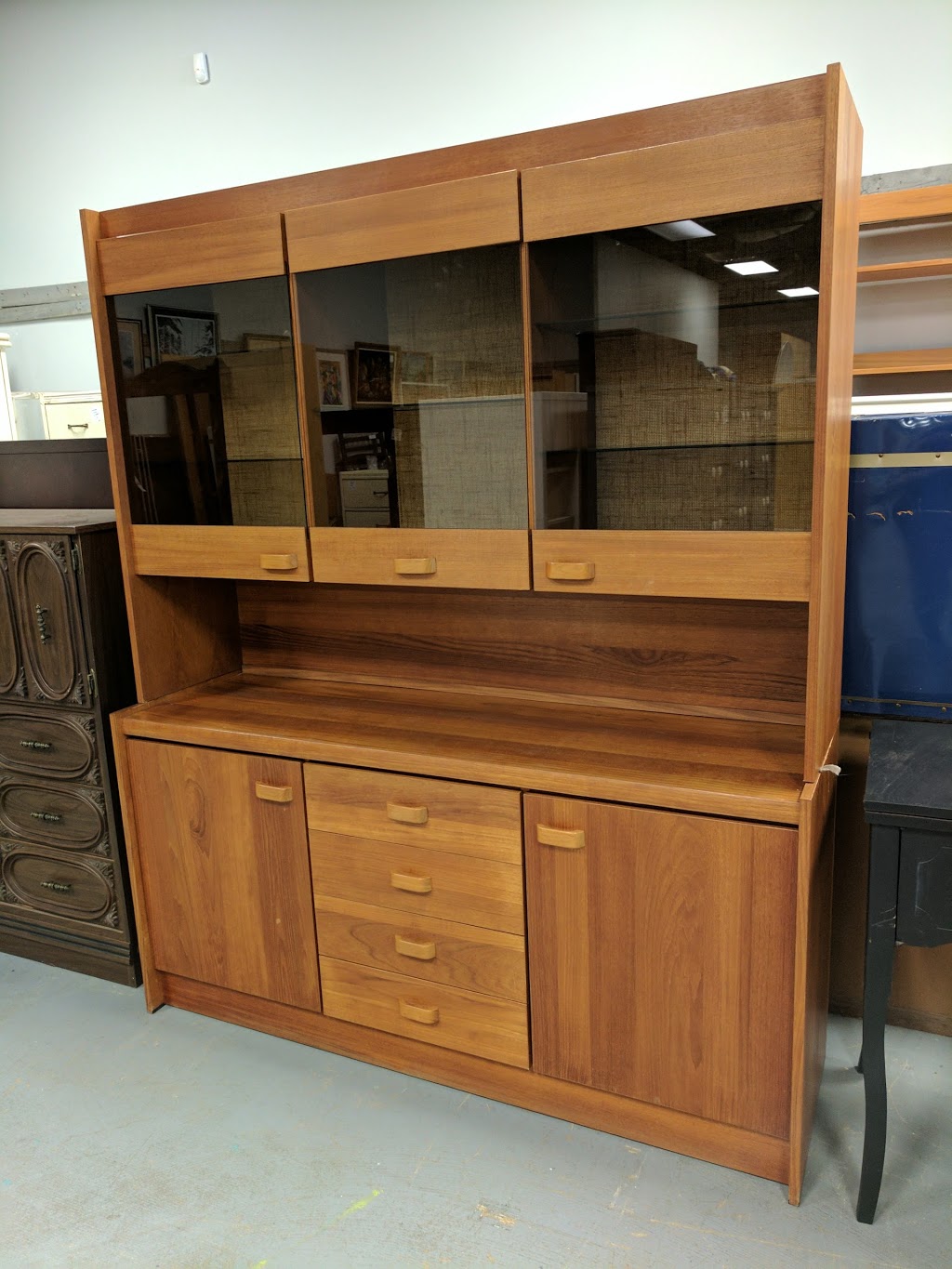 Used furniture Meublétout | 185 Boulevard Laurier, McMasterville, QC J3G 1P9, Canada | Phone: (450) 464-7888